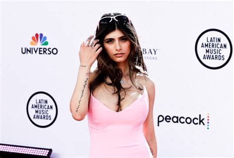 Mia Khalifa Inundated With Support As 'Hating Me' Message .